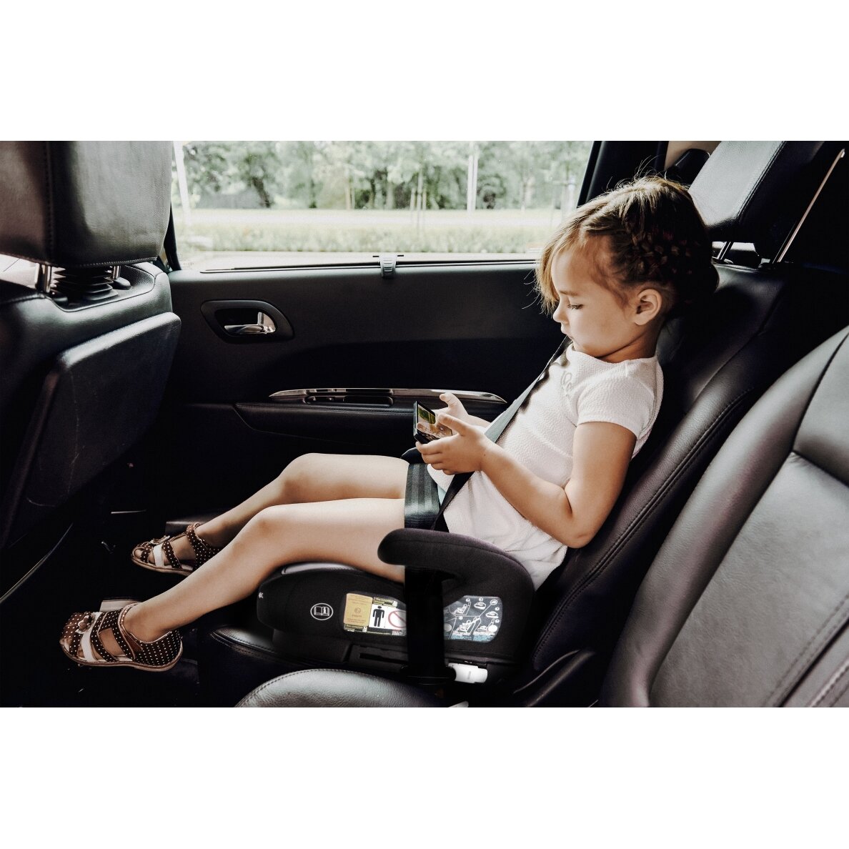 Автомобильное сиденье Bursa 4 I-Size IzoFix 15-36kg, Black 7 Автомобильное сиденье Bursa 4 I-Size IzoFix 15-36kg, Black 7